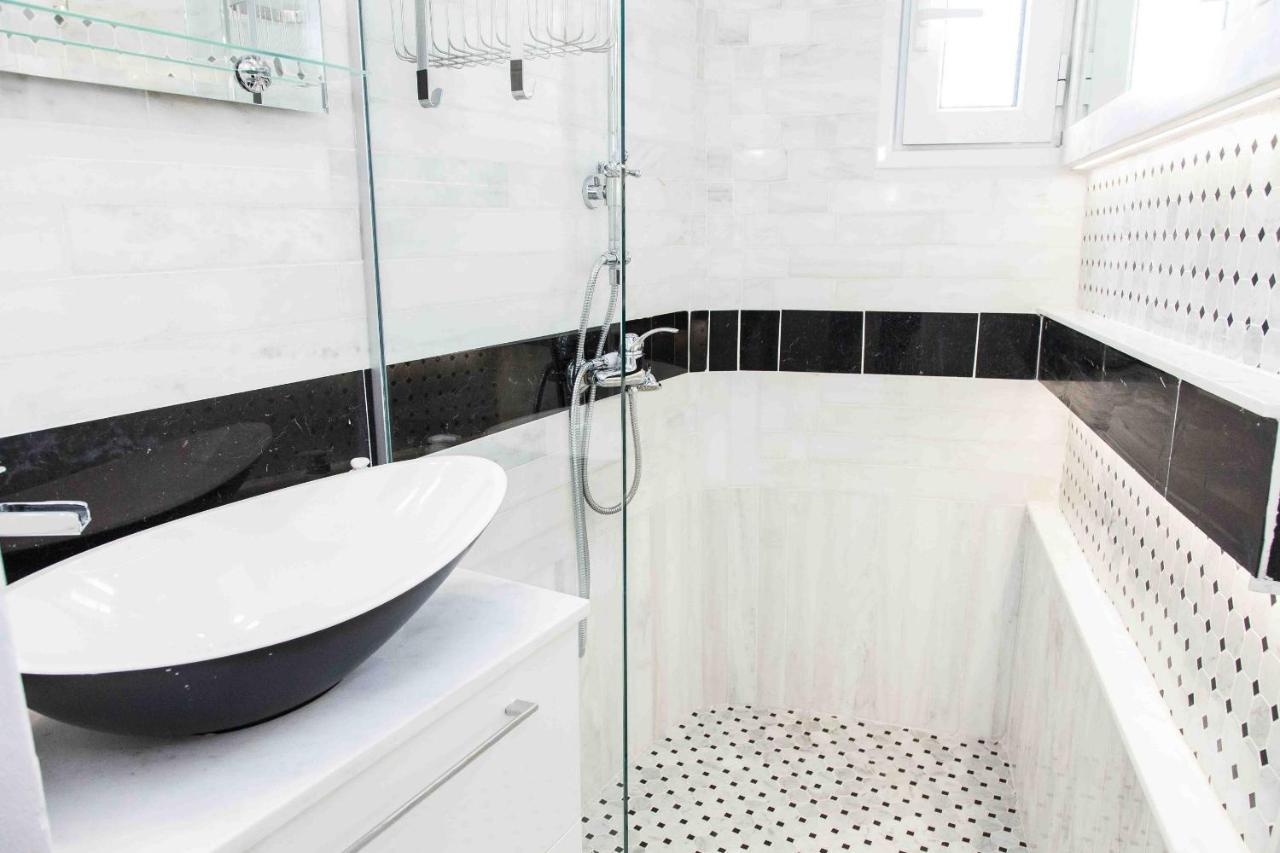 Gorgeous Penthouse With Private Jacuzzi And Amazing View! Athens Exterior photo